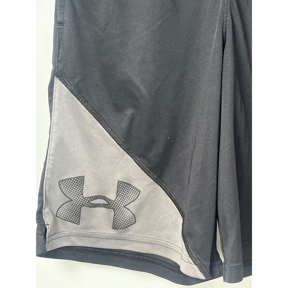 Under Armour Kids Black Gray Athletic Shorts Boys Medium Basketball Sporty - Picture 2 of 4
